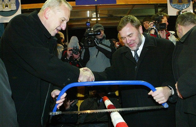 Pi vstupu eska do schengenského prostoru se na hranicích ezaly závory. A...