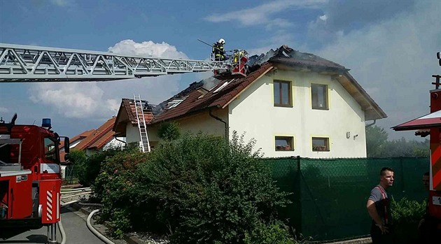 Haení fotovoltaických panel vyadovalo maximální opatrnost, panely mohly být...