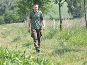 Polní cesty byly kdysi běžné. V nedávné minulosti zmizely. Ale Tomáš Matýsek... Polní cesty byly kdysi běžné. V nedávné minulosti zmizely. Ale Tomáš Matýsek...