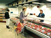 První zahraniční supermarket u nás - Mana - byl otevřen v červnu 1991 v Jihlavě.