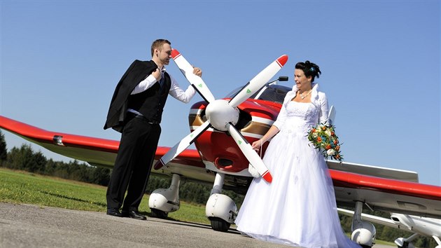 letadlo svatba