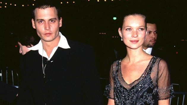 V roce 1994 se dal Johnny dohromady i s topmodelkou Kate Mossovou. Vztah jim vydrel tyi roky.