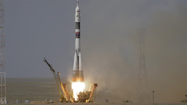 Start rakety Sojuz-FG s Expedic 56/57 na ISS. Bajkonur, 6.6.2018.