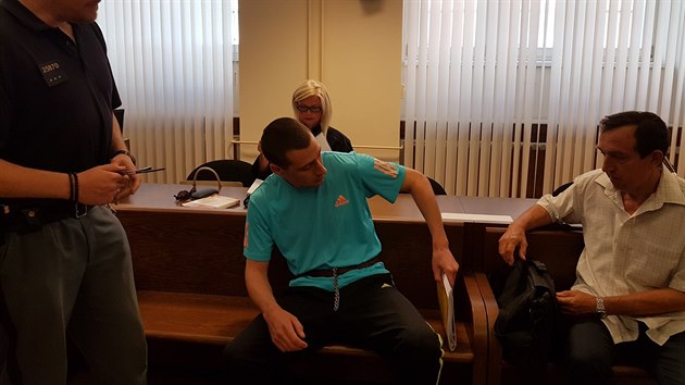 Anton Andriievskyi u Krajskho soudu v Hradci Krlov (4.6.2017).