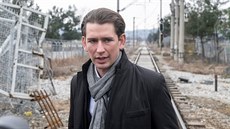Sebastian Kurz na řecko-makedonské hranici, kudy v roce 2015 proudily do Evropy... Sebastian Kurz na řecko-makedonské hranici, kudy v roce 2015 proudily do Evropy...