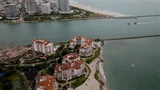 Fisher Island (na snímku dole) nedaleko Miami je hodně exkluzivní adresou. Na... Fisher Island (na snímku dole) nedaleko Miami je hodně exkluzivní adresou. Na...