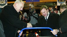 Při vstupu Česka do schengenského prostoru se na hranicích řezaly závory. A... Při vstupu Česka do schengenského prostoru se na hranicích řezaly závory. A...
