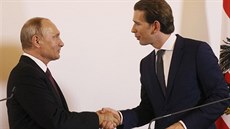 Kancléř Kurz věří v postupné rušení sankcí vůči Rusku. (5. 6. 2018) Kancléř Kurz věří v postupné rušení sankcí vůči Rusku. (5. 6. 2018)