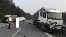 Provoz na D1 u Jihlavy v noci ze tvrtka na pátek zastavila nehoda ty...