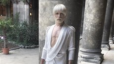 Conchita Wurst změnila kvůli plesu svou image. Conchita Wurst změnila kvůli plesu svou image.