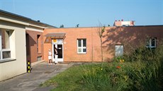 V sedmém pavilonu Baťovy nemocnice se kojenci a batolata léčí už sedmnáct let. V sedmém pavilonu Baťovy nemocnice se kojenci a batolata léčí už sedmnáct let.