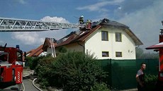 Hašení fotovoltaických panelů vyžadovalo maximální opatrnost, panely mohly být... Hašení fotovoltaických panelů vyžadovalo maximální opatrnost, panely mohly být...