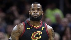 LeBron James z  Clevelandu se potí ve tetím finále NBA s Golden State.