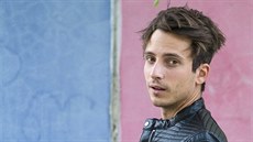 Zpěvák, skladatel a producent Johny Rainbow Zpěvák, skladatel a producent Johny Rainbow