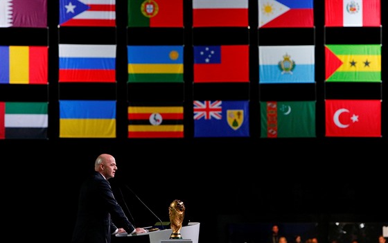 Gianni Infantino, éf svtového fotbalu, hovoí na kongresu FIFA v Moskv.