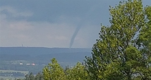 V nedli dopoledne se na Píbramsku objevil meteorologický úkaz (10. ervna...