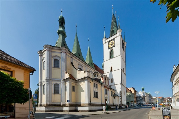 Barokní dkanský kostel Vech svatých