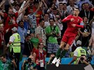 Portugalec Cristiano Ronaldo se raduje ze sv vodn trefy na fotbalovm...