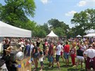 Kulinární trh a gastronomický festival v jednom s názvem Apetit piknik. Letos se opět v krásném prostředí vinohradského parku Grébovka. Návštěvníci mohou vychutnat skvělé jídlo a pití, objevit nové kulinární hvězdy a užít si skvělou atmosféru a spoustu zá Kulinární trh a gastronomický festival v jednom s názvem Apetit piknik. Letos se opět v krásném prostředí vinohradského parku Grébovka. Návštěvníci mohou vychutnat skvělé jídlo a pití, objevit nové kulinární hvězdy a užít si skvělou atmosféru a spoustu zá