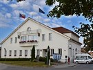Oslavy 120. výročí založení Sboru dobrovolných hasičů ve Střelicích u Brna byly zahájeny v pátek 15. června slavnostním otevřením hasičské výstavy v sále místního obecního úřadu. Starosta sboru bratr Jiří Vašulín požádal o stříhání pásky dlouholeté členy Oslavy 120. výročí založení Sboru dobrovolných hasičů ve Střelicích u Brna byly zahájeny v pátek 15. června slavnostním otevřením hasičské výstavy v sále místního obecního úřadu. Starosta sboru bratr Jiří Vašulín požádal o stříhání pásky dlouholeté členy