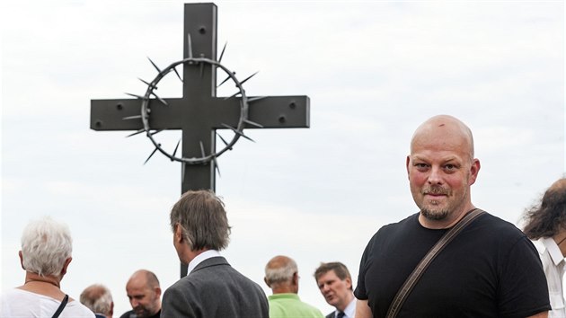 Na kopci zvaném Švédské šance u Přerova, kde se odehrál v polovině června 1945... Na kopci zvaném Švédské šance u Přerova, kde se odehrál v polovině června 1945...