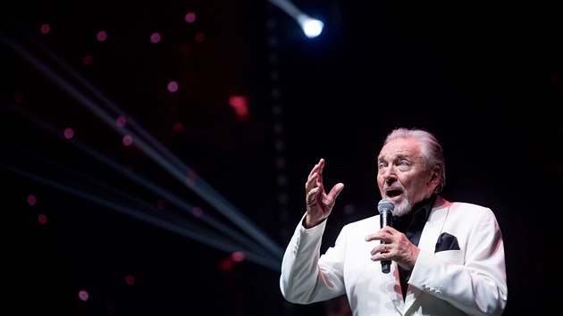 Karel Gott v pražské O2 areně 12. června 2018 Karel Gott v pražské O2 areně 12. června 2018