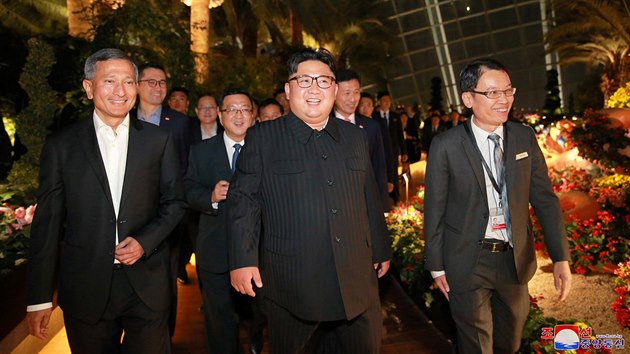 Severokorejsk vdce Kim ong-un vyrazil na prohldku Singapuru (11. ervna 2018)