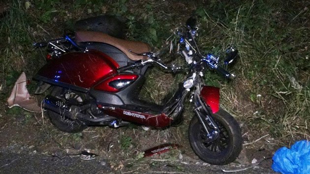 Osobn auto se srazilo s motocyklem v sobotu okolo pl devt veer u Daleic na Mladoboleslavsku (16. ervna 2018).