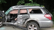 Střet s tatrovkou u odbočky na Líšnici u Žamberku řidič subaru nepřežil. (14.... Střet s tatrovkou u odbočky na Líšnici u Žamberku řidič subaru nepřežil. (14....