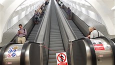 Eskalátory ve stanici metra Andl