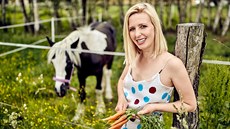 Jana Bínová založila s manželem vlastní firmu na rozvoz bedýnek s farmářskými... Jana Bínová založila s manželem vlastní firmu na rozvoz bedýnek s farmářskými...