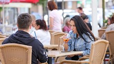 Alžběta Švingerová má písecké předzahrádky ráda. Ve městě jich je celkem 34. Alžběta Švingerová má písecké předzahrádky ráda. Ve městě jich je celkem 34.