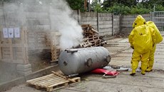 Brněnští hasiči ze stanice Líšeň si tento týden vyzkoušeli nácvik záchrany lidí... Brněnští hasiči ze stanice Líšeň si tento týden vyzkoušeli nácvik záchrany lidí...