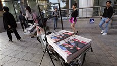 Pojízdný novinový stánek v Jiní Koreji.