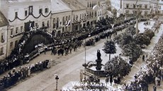 Vítání prezidenta Masaryka ve Velkém Meziíí.