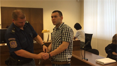 Obžalovaný Pavel Gajewski u Krajského soudu v Hradci Králové (18.6.2018). Obžalovaný Pavel Gajewski u Krajského soudu v Hradci Králové (18.6.2018).