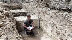 Archeolog a vedoucí výzkumu na hrad Helftýn Zdenk Schenk z Muzea Komenského...