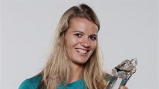 Dafne Schippersová pózuje s trofejí ze Zlaté tretry. Dafne Schippersová pózuje s trofejí ze Zlaté tretry.