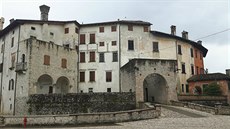 Impozantní hrad ve Valvasone Impozantní hrad ve Valvasone