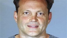 Vince Vaughn na policejním snímku po zadržení kvůli jízdě pod vlivem alkoholu... Vince Vaughn na policejním snímku po zadržení kvůli jízdě pod vlivem alkoholu...