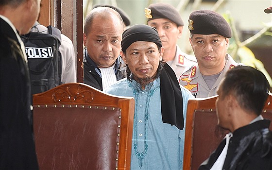 Indonéský duchovní dostal trest smrti za organizaci krvavých útok. (22. 6....