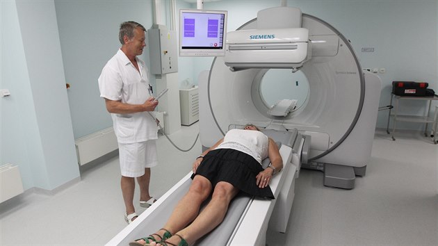 Moderní přístroj umí diagnostikovat i zánětlivé procesy v těle a odhalit,... Moderní přístroj umí diagnostikovat i zánětlivé procesy v těle a odhalit,...
