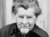 Scénograf Joan Brehms na snímku Michala Tůmy z roku 1983. Scénograf Joan Brehms na snímku Michala Tůmy z roku 1983.