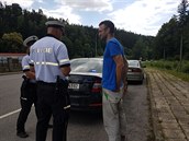 Policie kontrolovala řidiče na silnicích mířících do Kvasin. Policie kontrolovala řidiče na silnicích mířících do Kvasin.