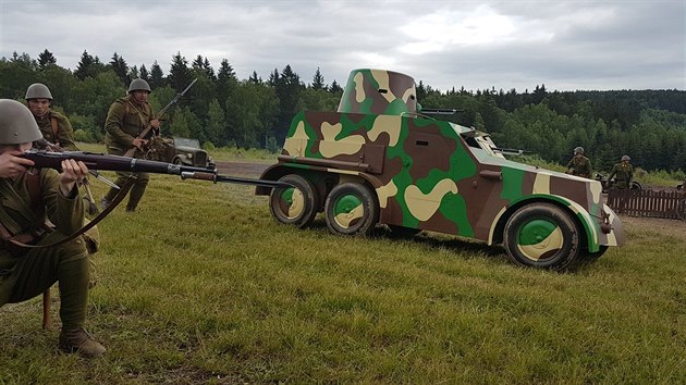 Oslava Dne pozemního vojska se koná tradin na armádním cviiti Zadní Bahna...