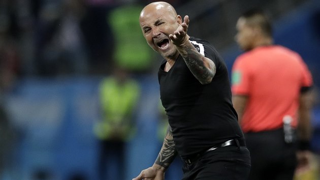 Trenr argentinskch fotbalist Jorge Sampaoli bhem utkn na MS proti Chorvatsku.