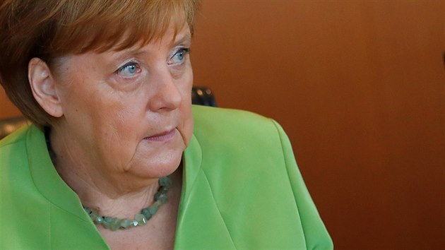 Nmeck kanclka Angela Merkelov na schzi kabinetu (20. ervna 2018)