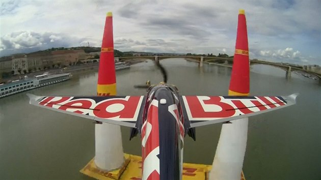 Pilot onka ovldl Red Bull Air Race v Budapeti