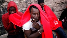 Zachránění afričtí migranti v jihošpanělském přístavu Tarífa (27. června 2018) Zachránění afričtí migranti v jihošpanělském přístavu Tarífa (27. června 2018)