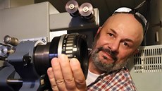 Ladislav Tkaczyszyn obnovil provoz kina ART v Chebu. Ladislav Tkaczyszyn obnovil provoz kina ART v Chebu.